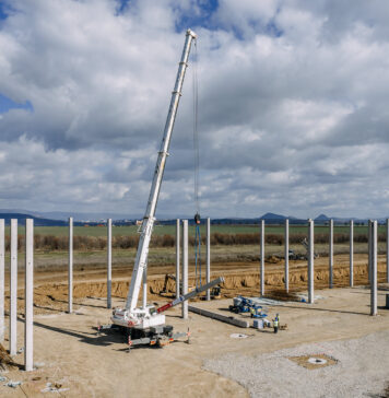 Harden Construction dosáhla klíčového milníku svého prvního projektu v Česku. Na stavbě v Mostě byl vztyčen první sloup